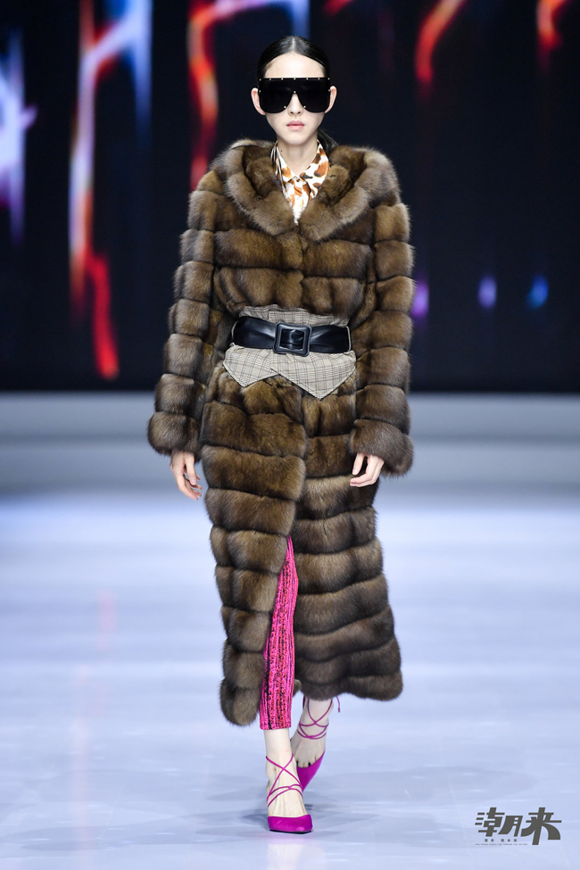 【無限·共生】 2022/23秋冬中国国际皮革裘皮时装流行趋势发布