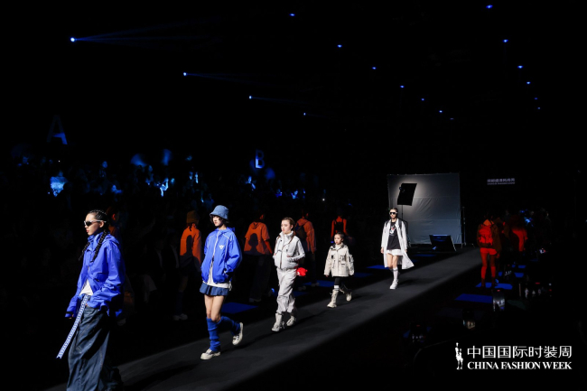 �������� �̶�ʱ�У���ʢ���������ҫ���ǣ�